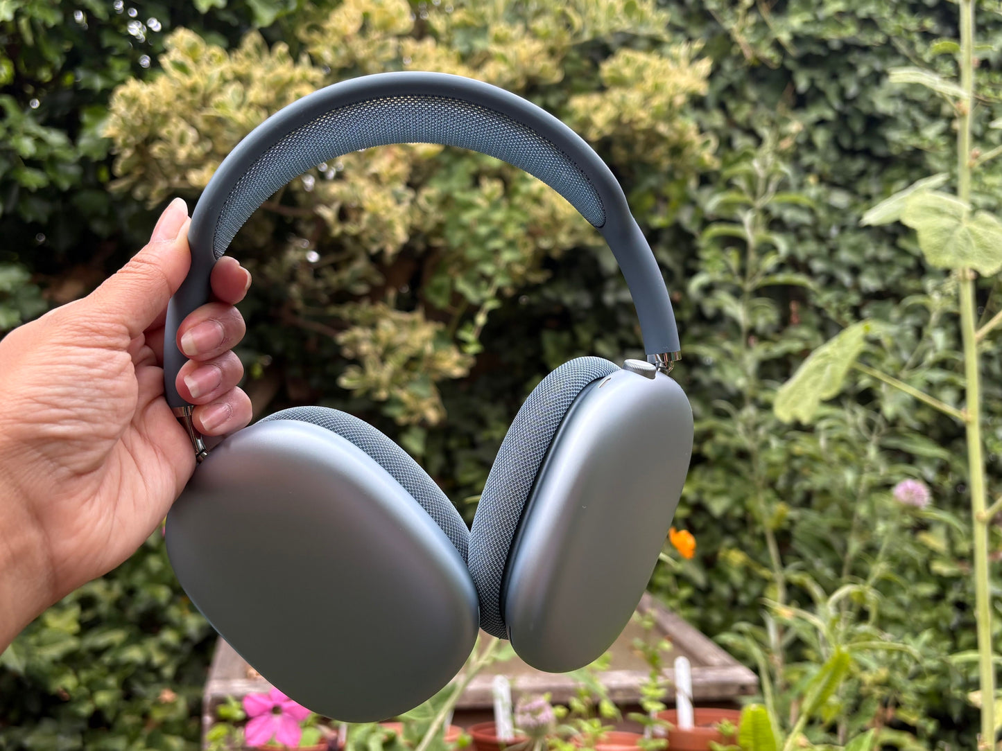 Airpods Max wireless headphone Premium Quality (Limited Stock)